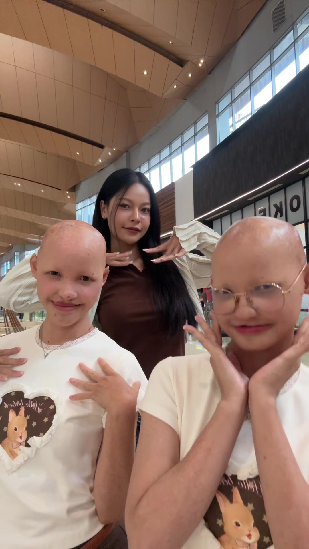 @poo&por twins