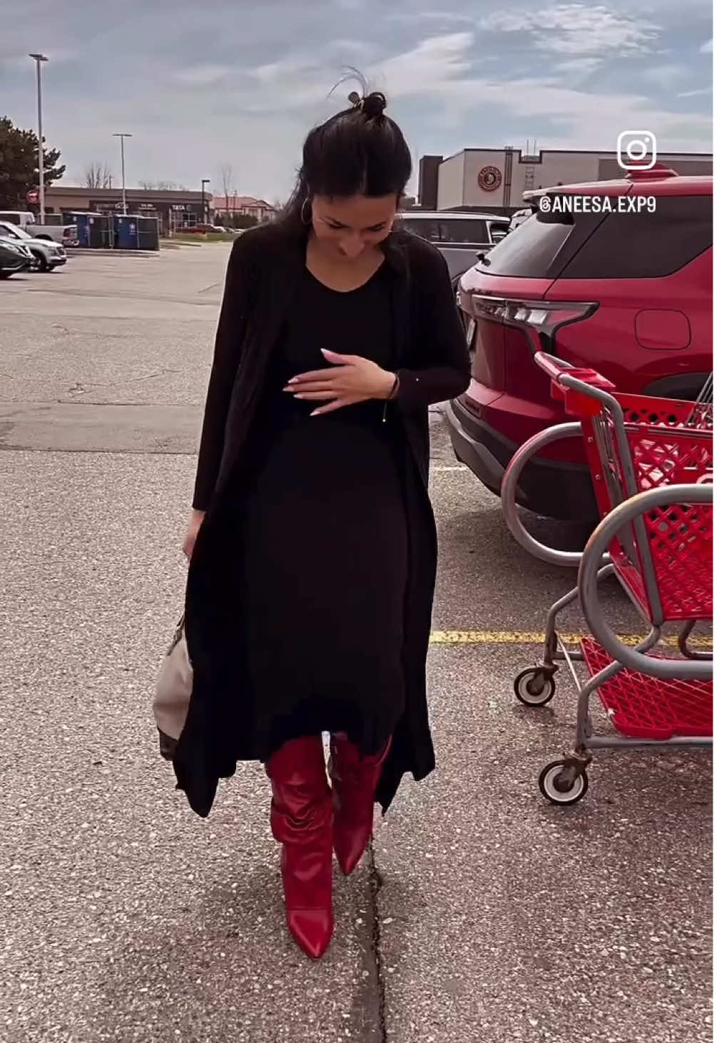 @Aneesa.Exp9