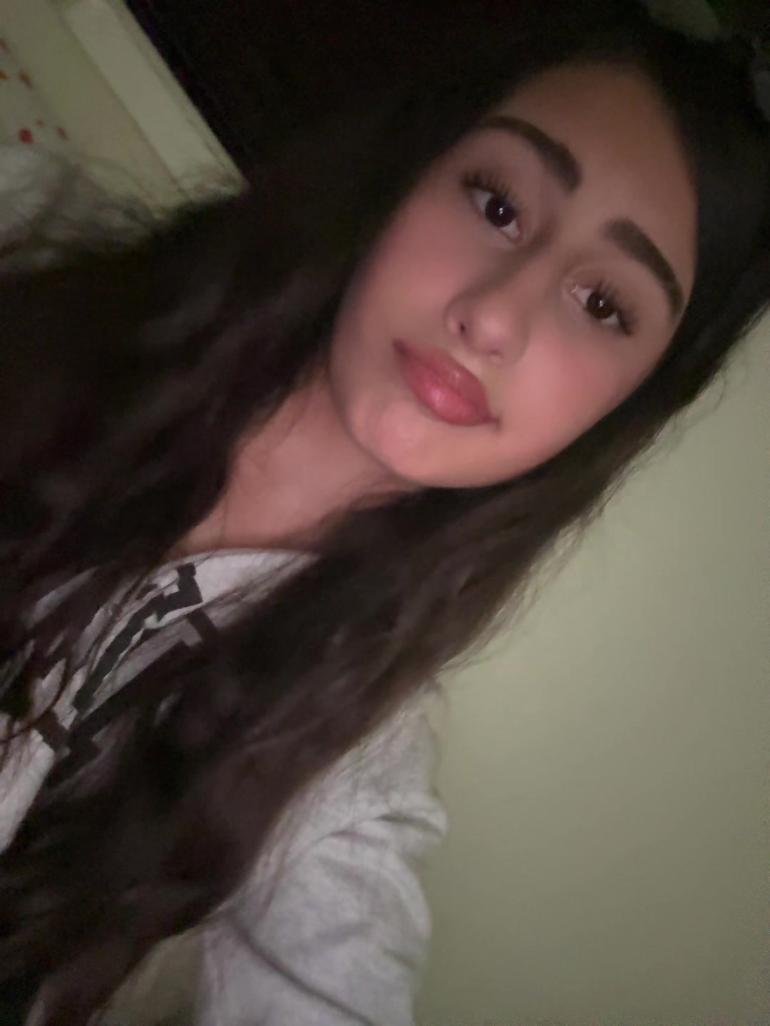 @dani_>l<