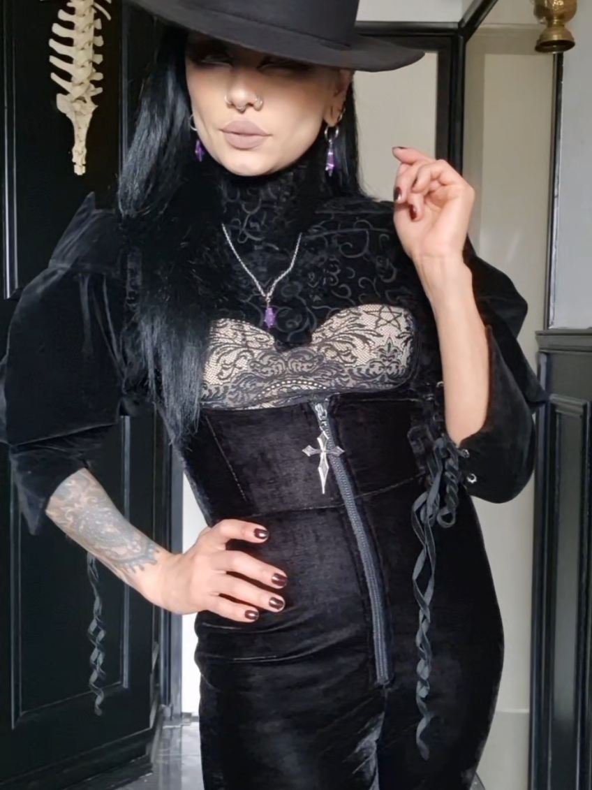 @𝕬𝖓𝖆 𝕽𝖔𝖘𝖆 🥀