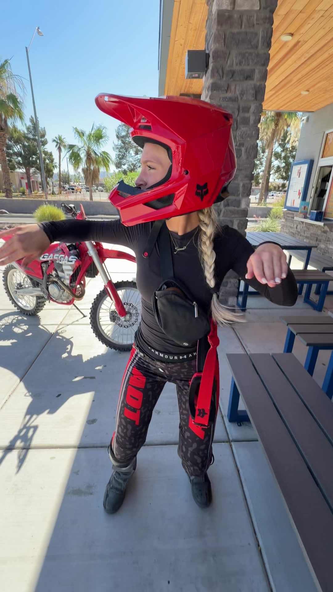 @Sienna🏍️💋