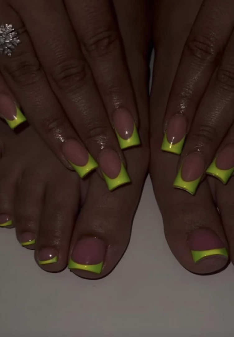@Pretty In Nails