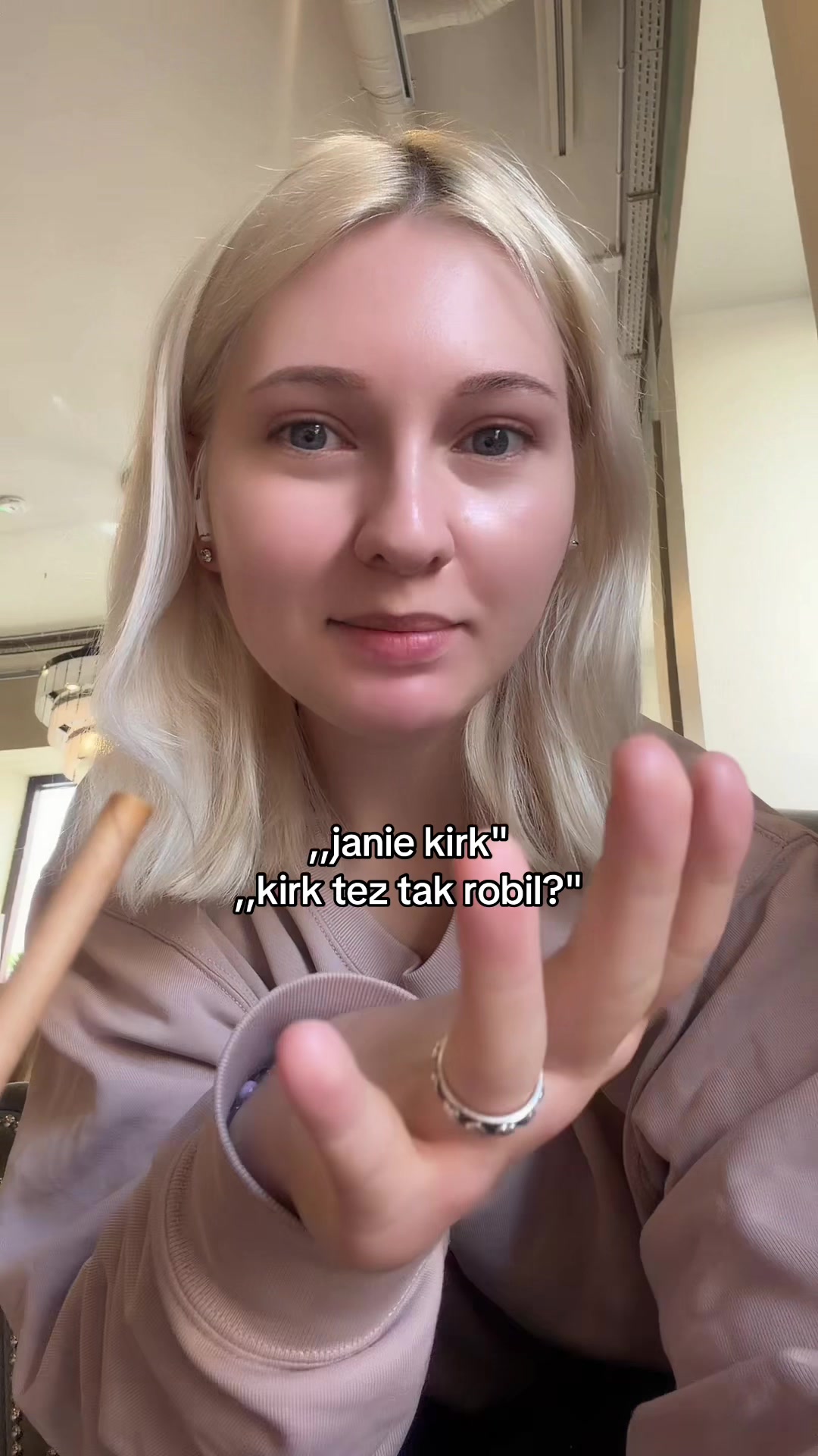 @janie_