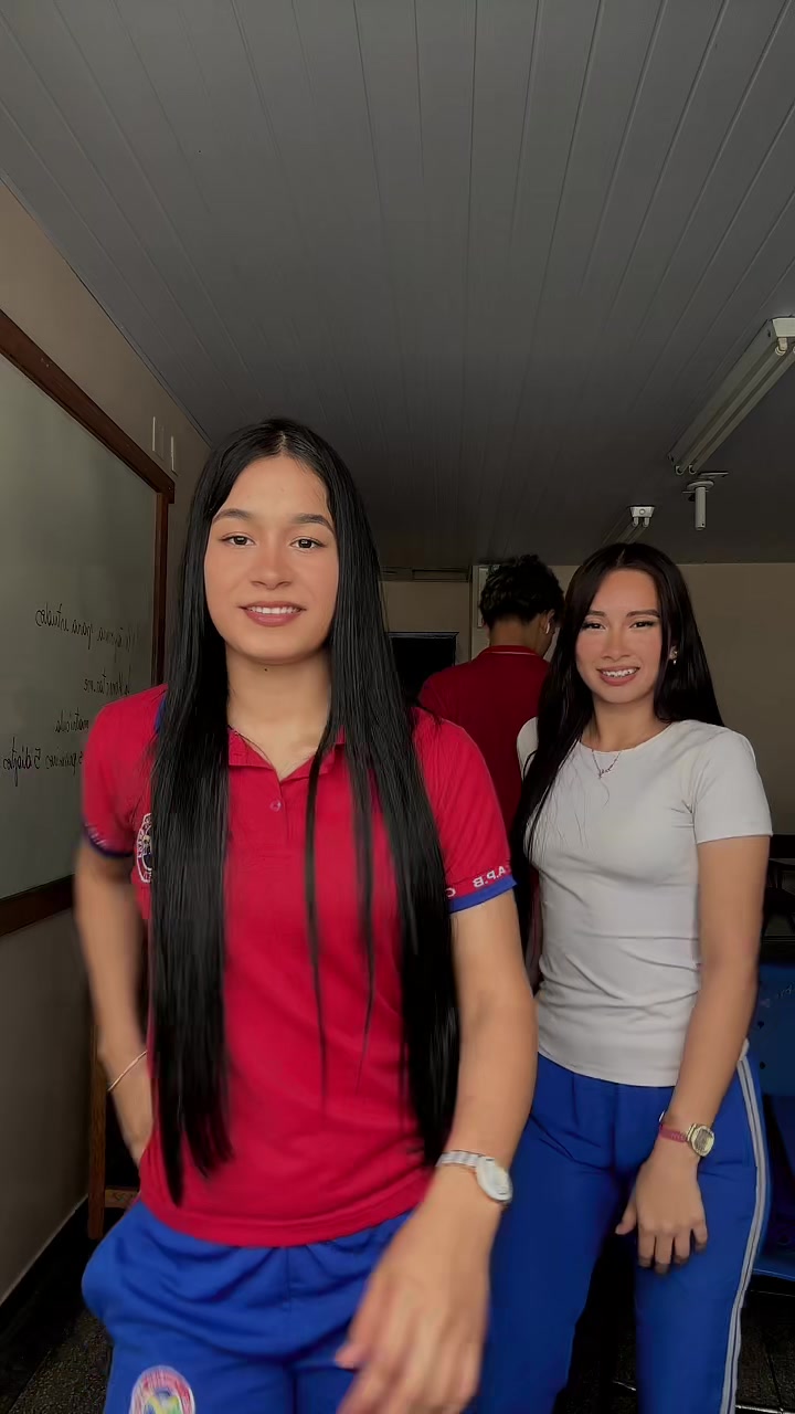 @Viviane