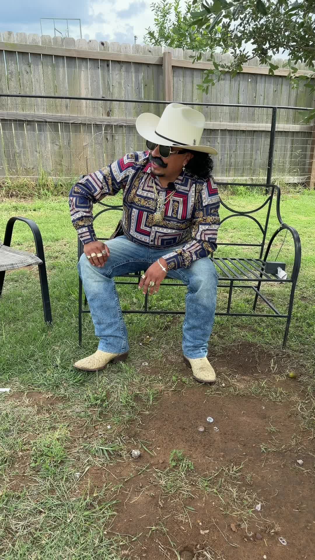 @T&iacute;o Chivalo