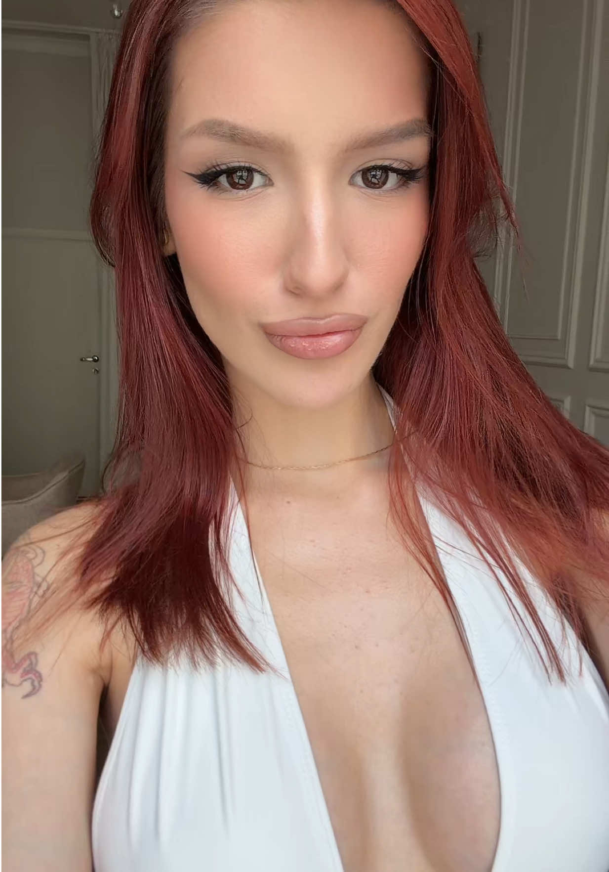 @theyurina
