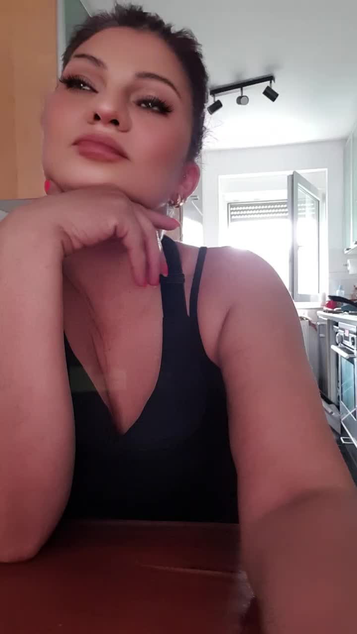 @G&uuml;lay Mor