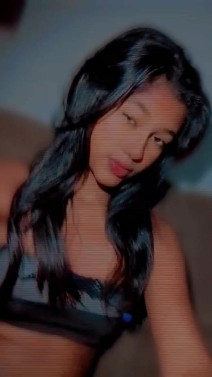 @EMILLY ROCHA🌼