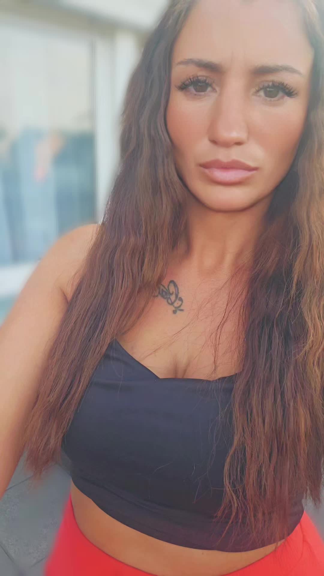 @Valentina Ri/Ka