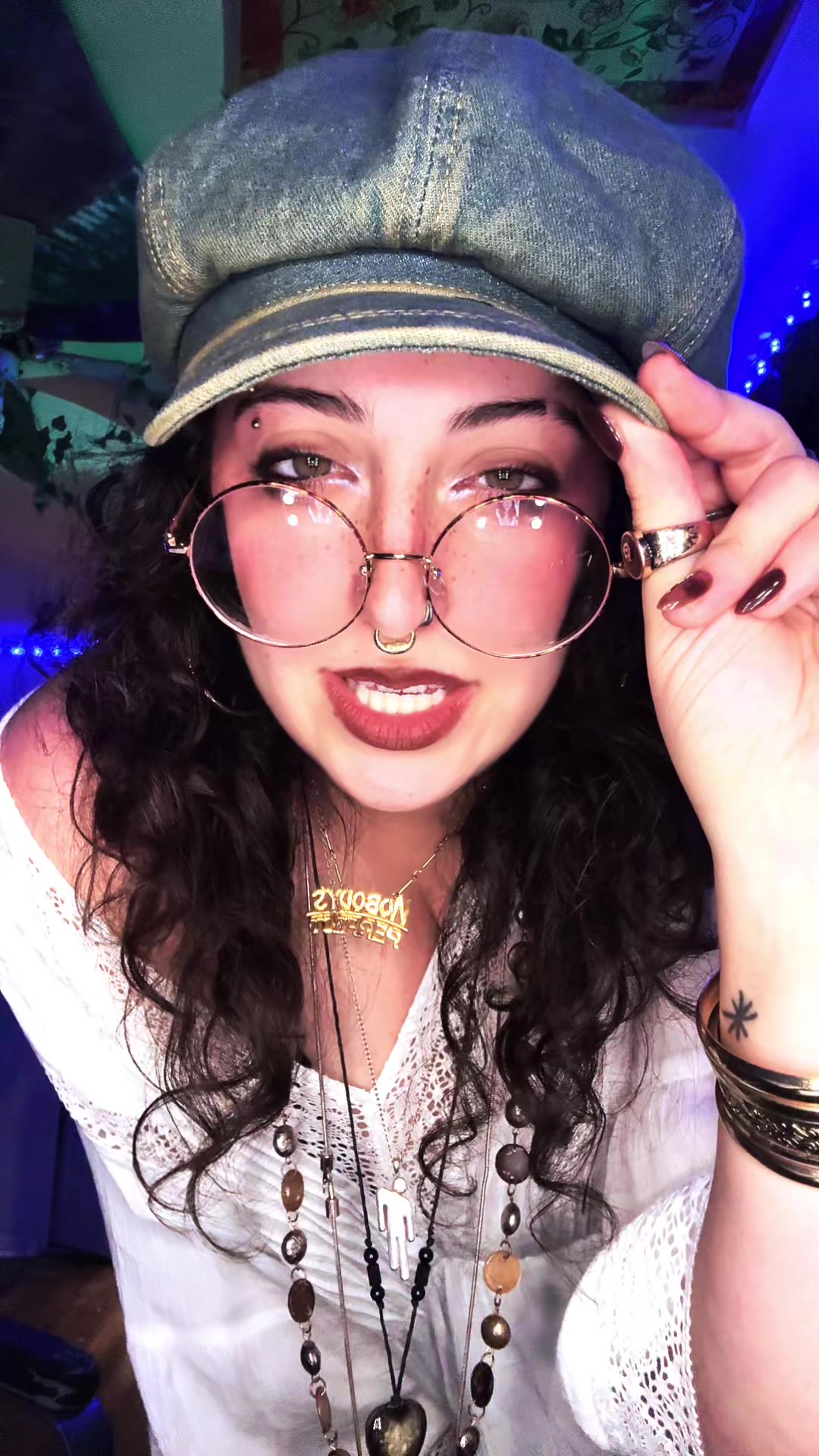 @elyssa ! ✶⋆.˚꩜