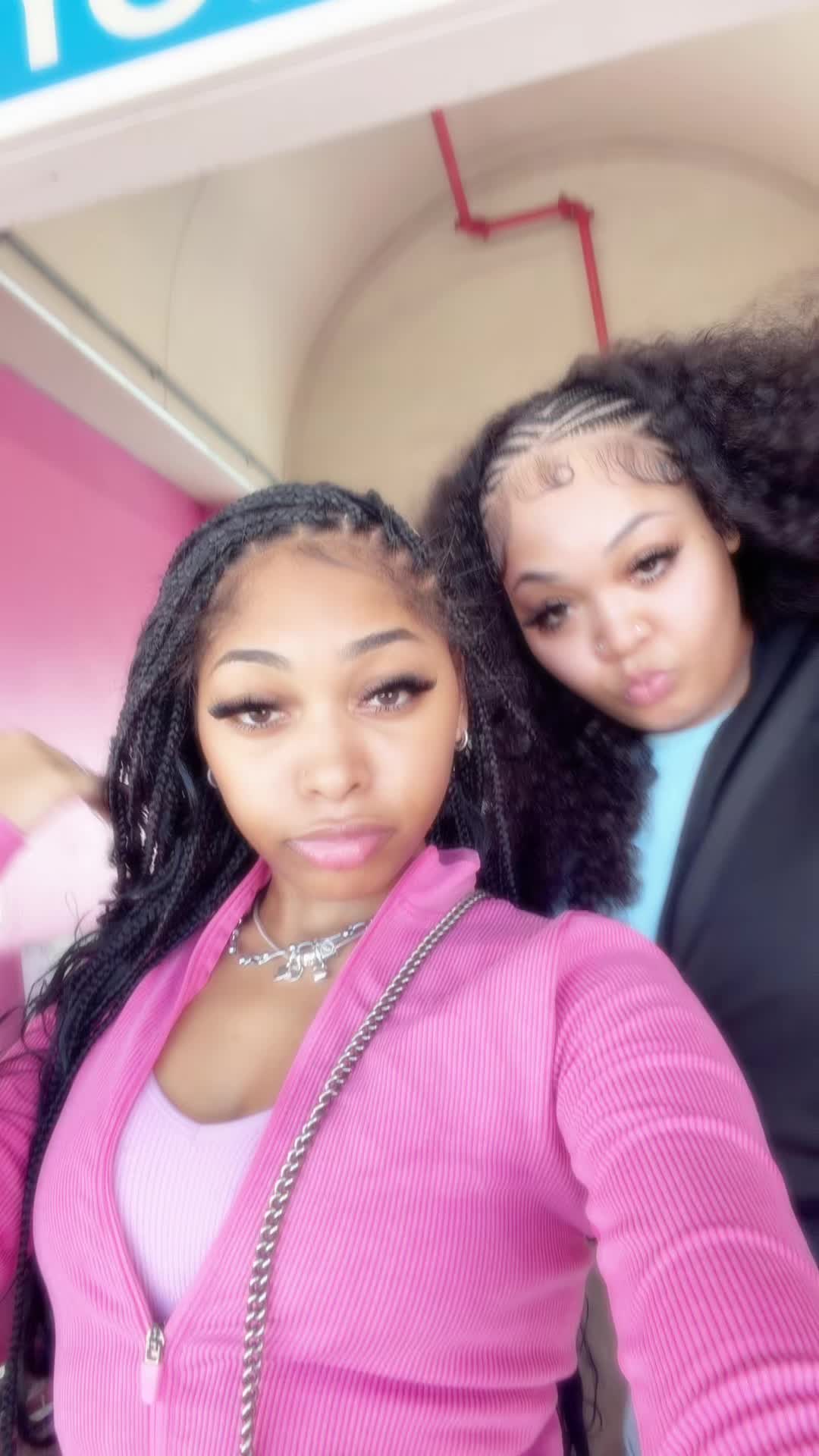 @Chrissy🥰