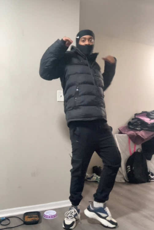 @🖤