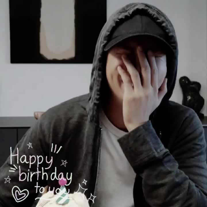 @Min.⊙⊝⊜