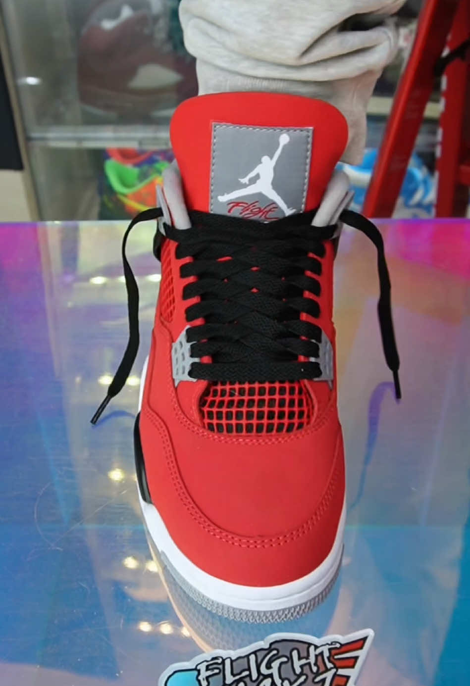 @Lacedsneaker