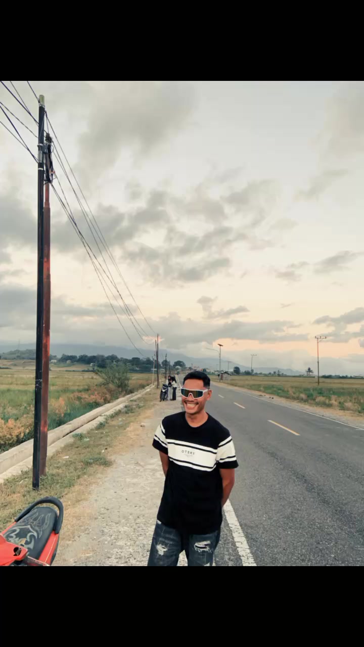 @OM STROM🔥