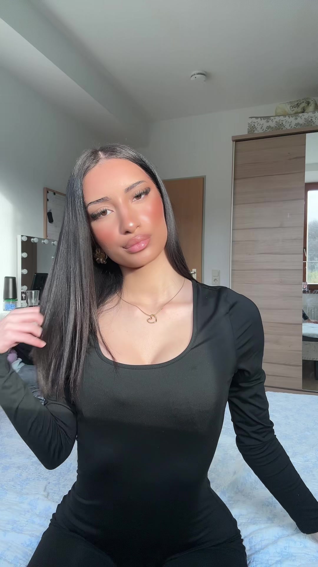 @𝔇