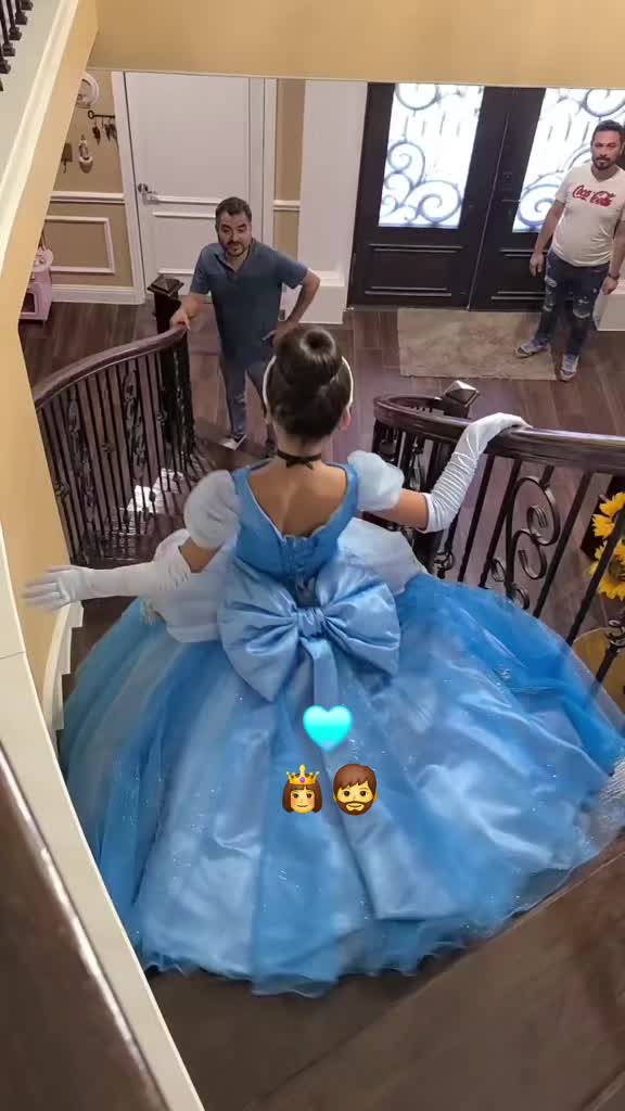 @Betsi Ayala