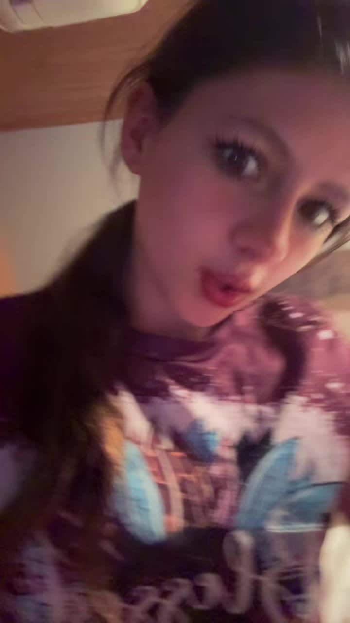 @yourgirl$