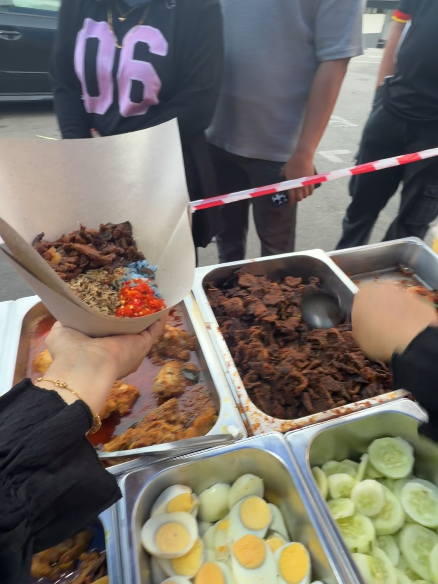@Nasi Lemak Meletops