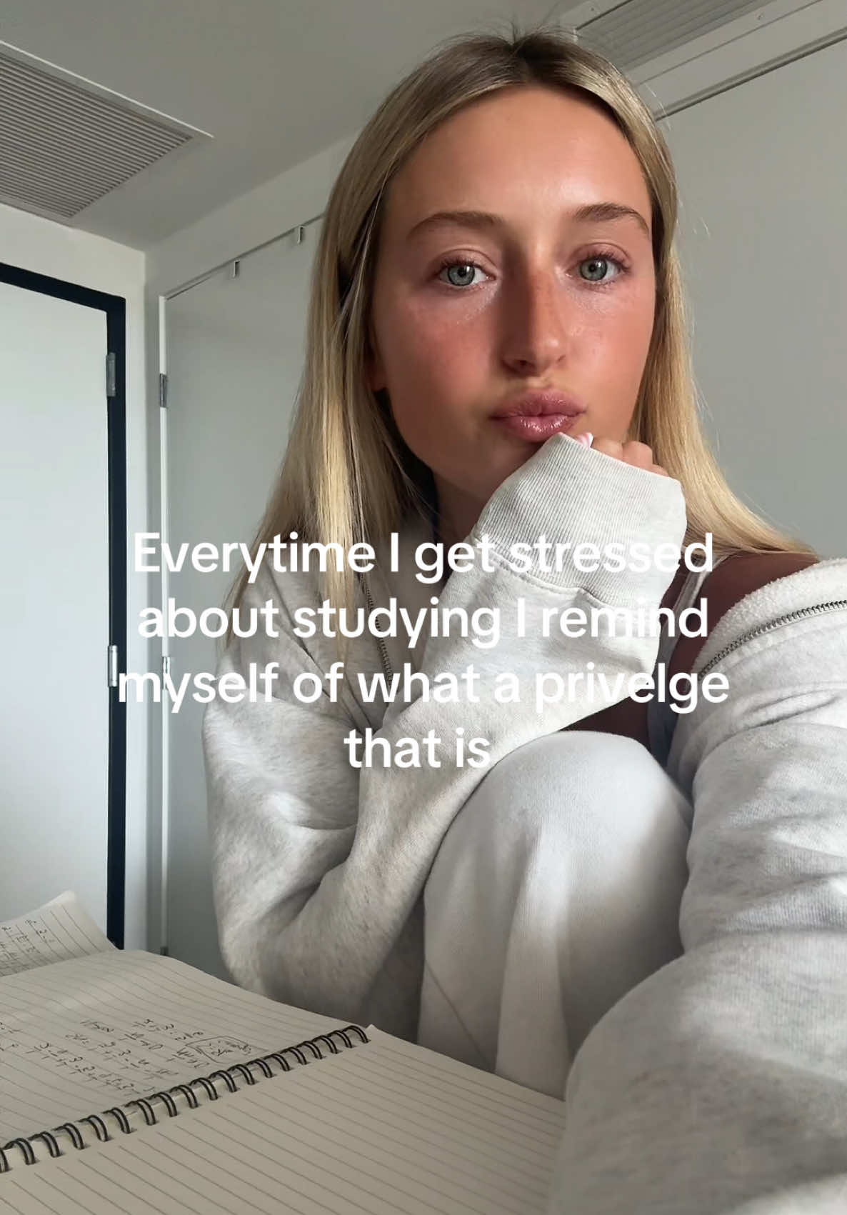 @Bella