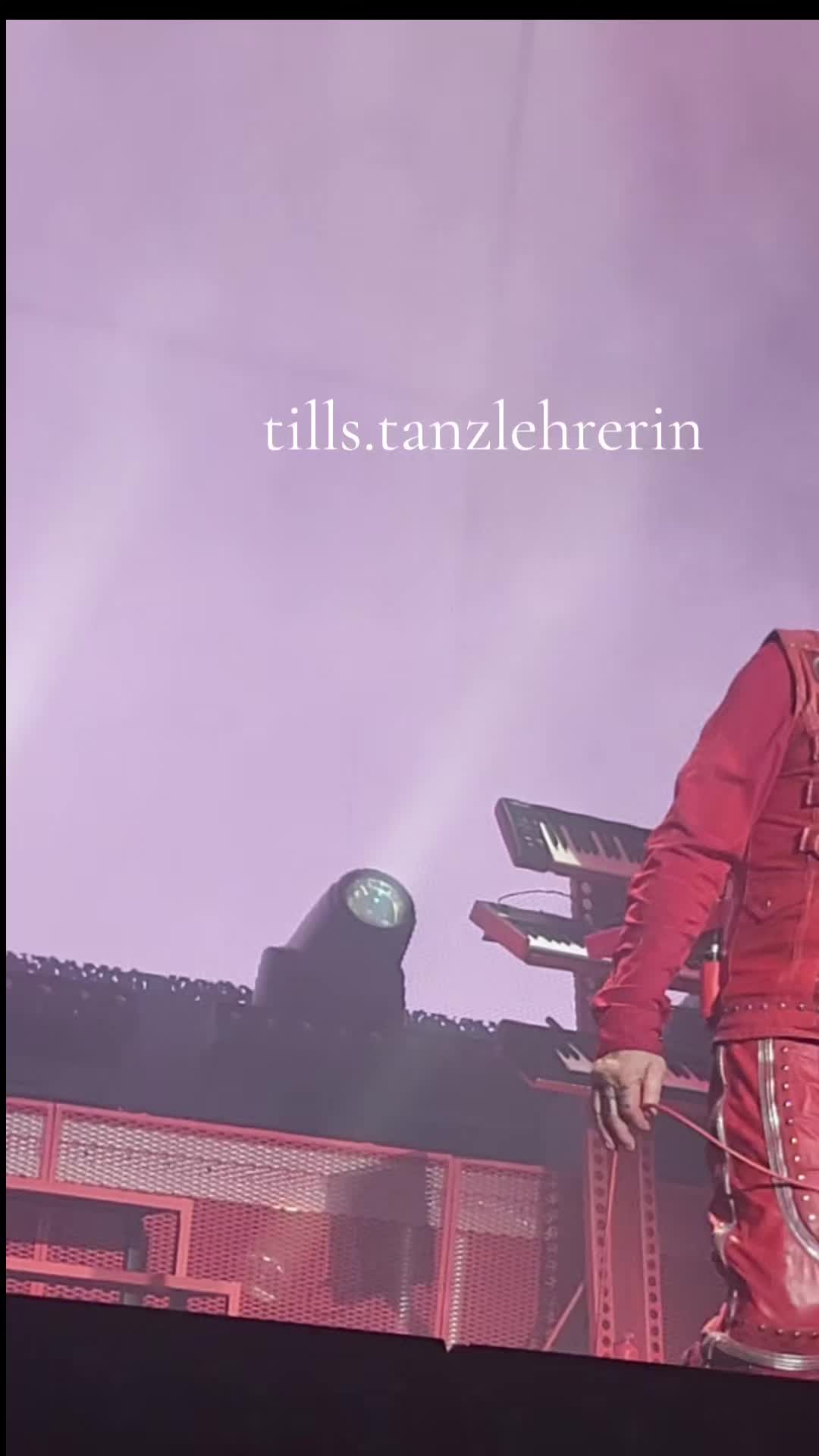 @Tills Tanzlehrerin