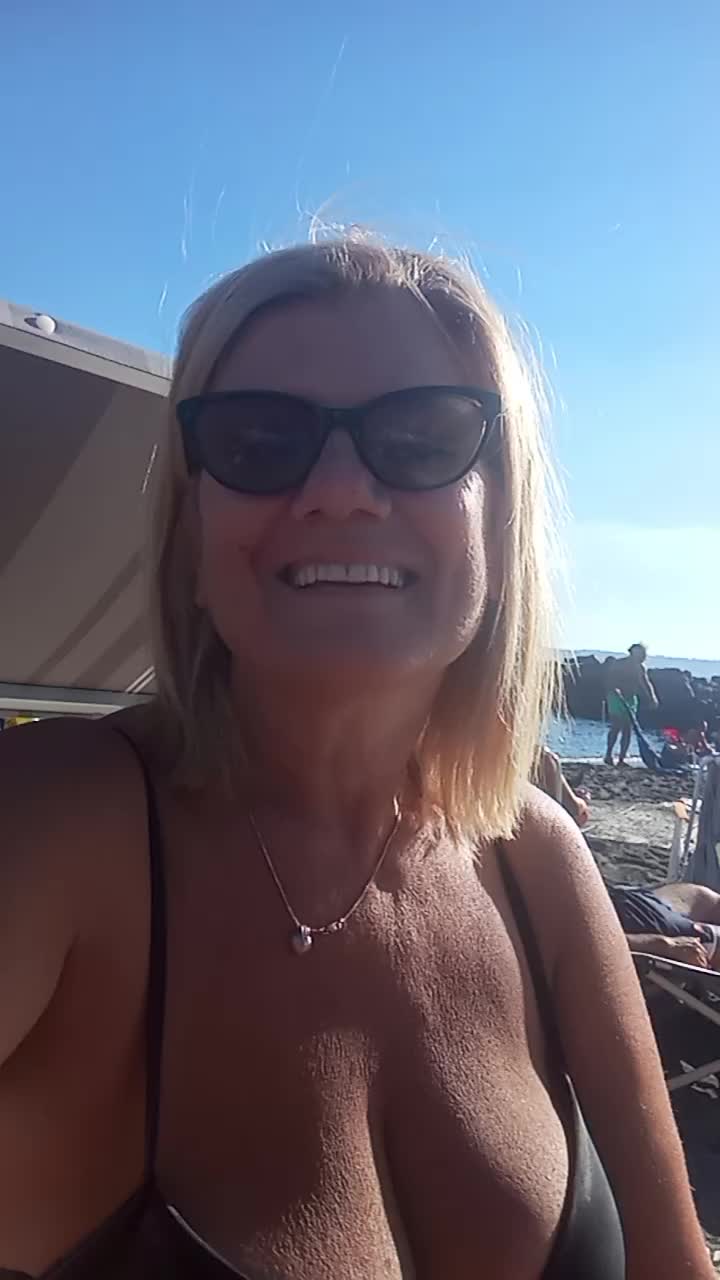 @annabionda70
