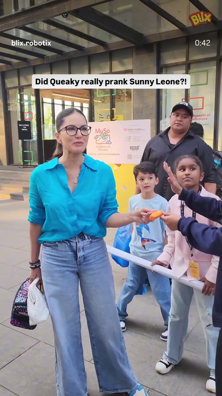 @SunnyLeone