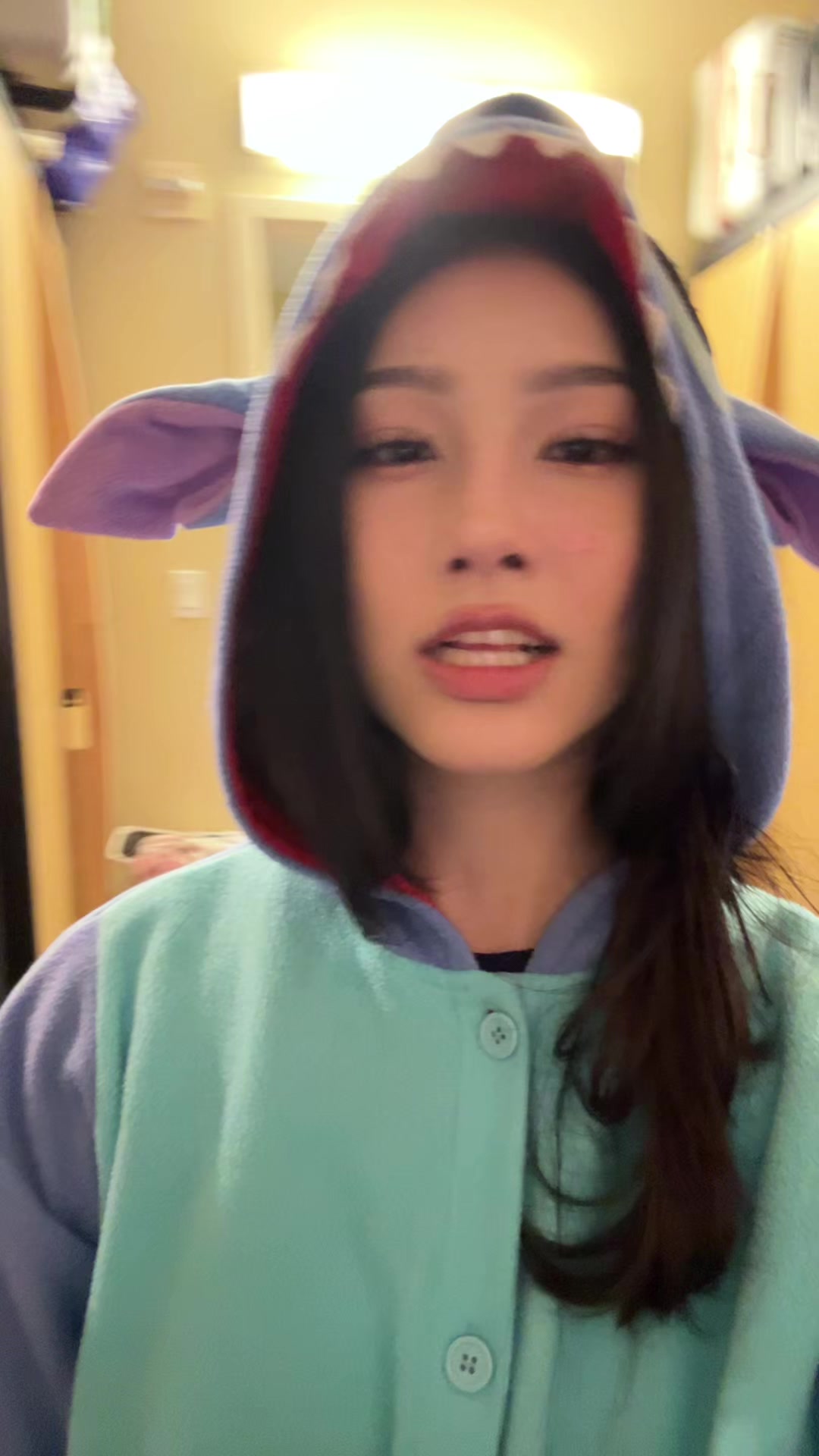 @笑里