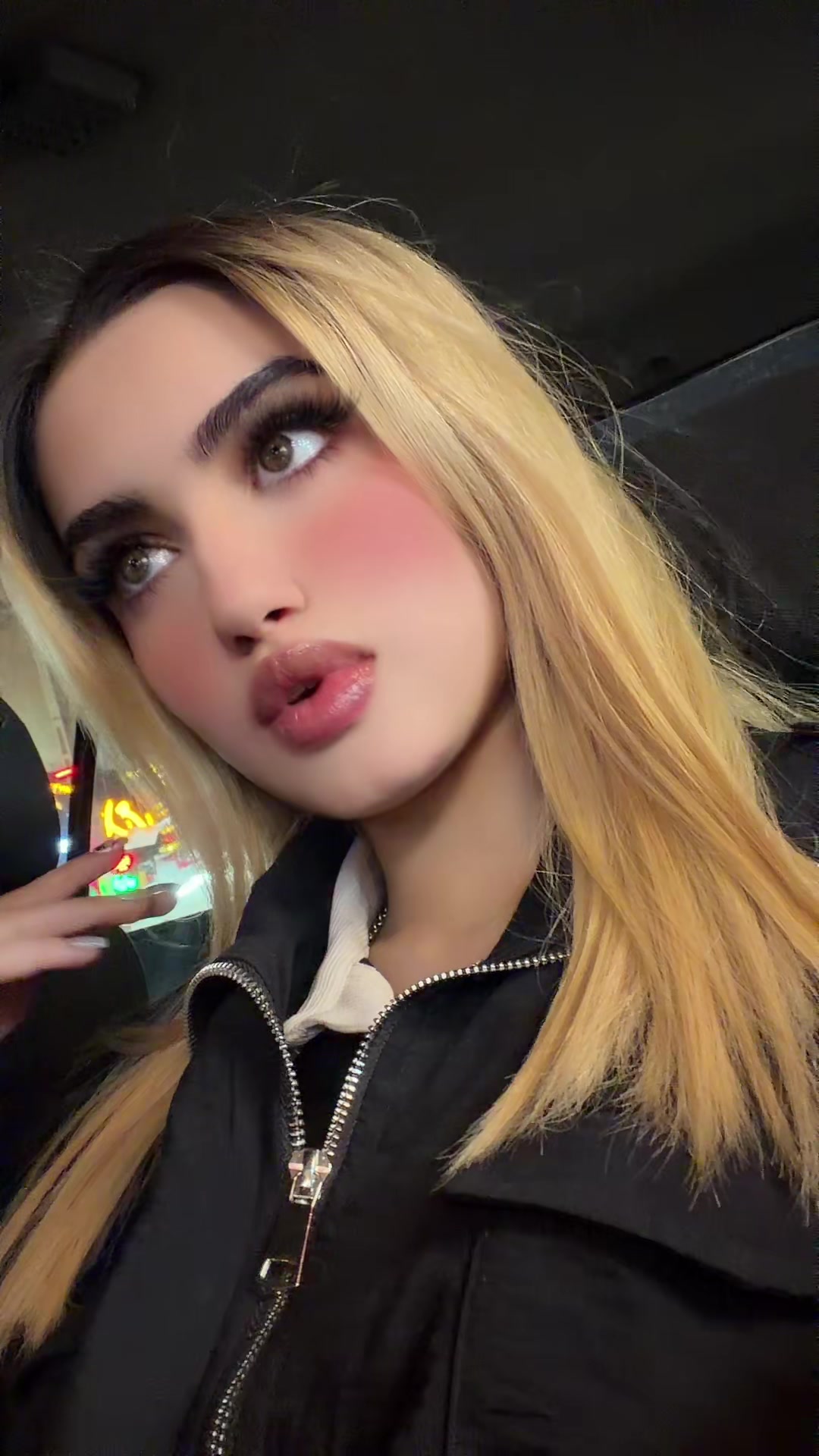 @elenahmadi1