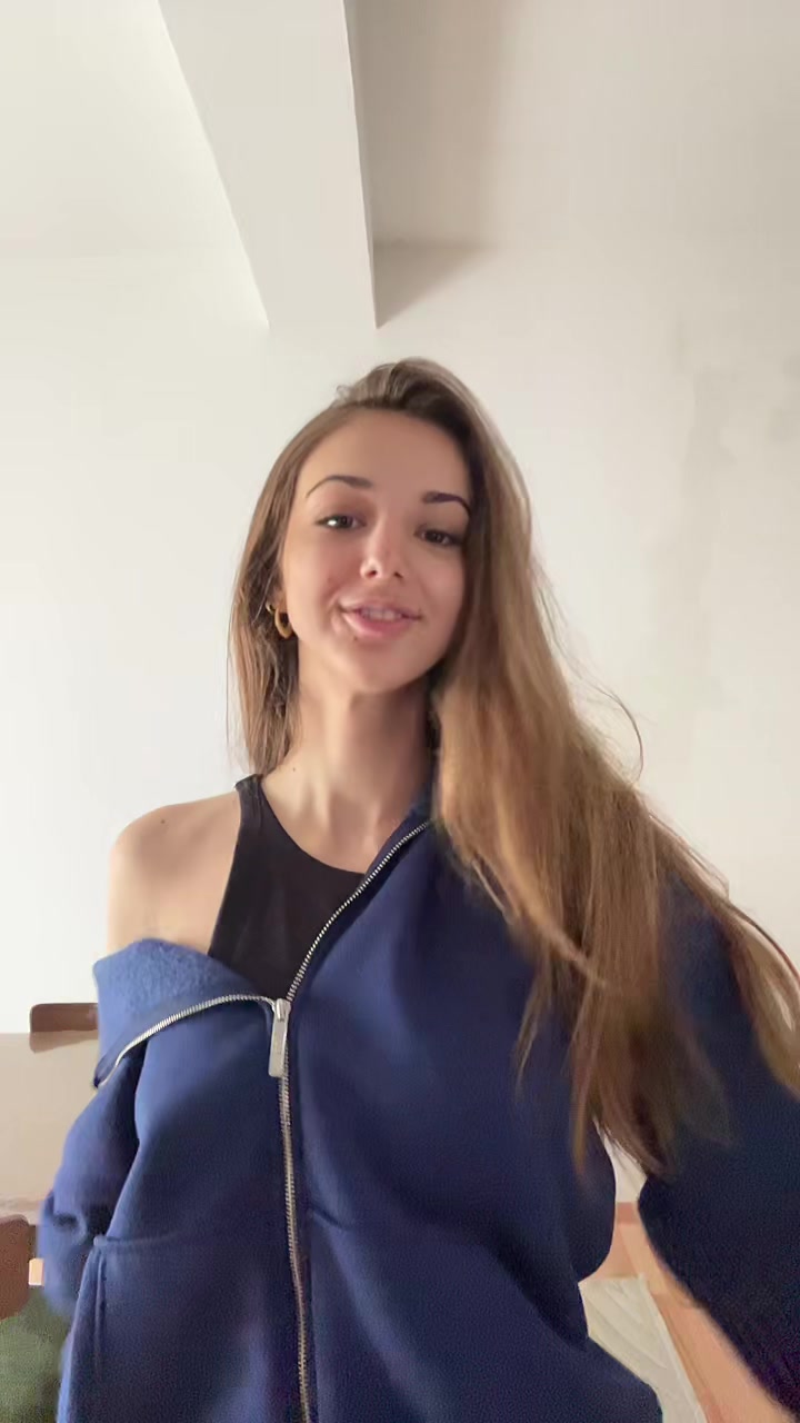 @vjola