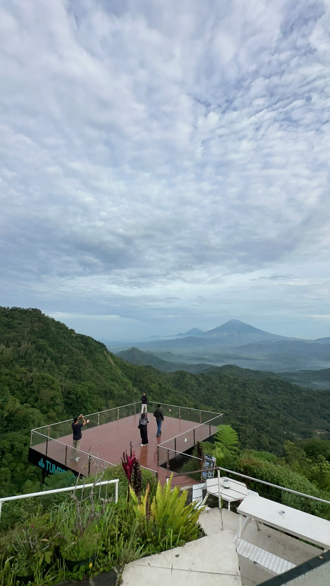 @NuruL