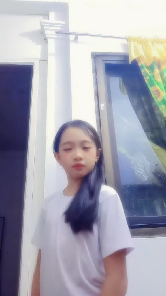 @little nifty