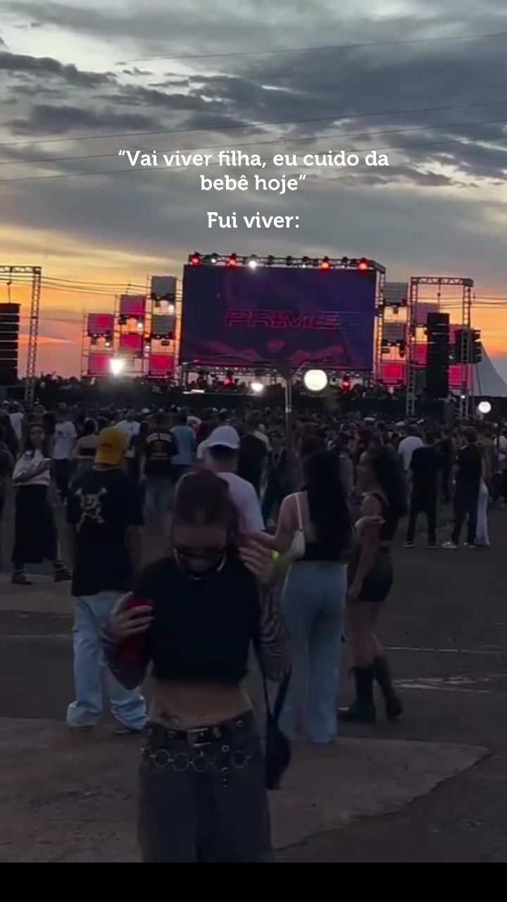 @Vitória Padilha