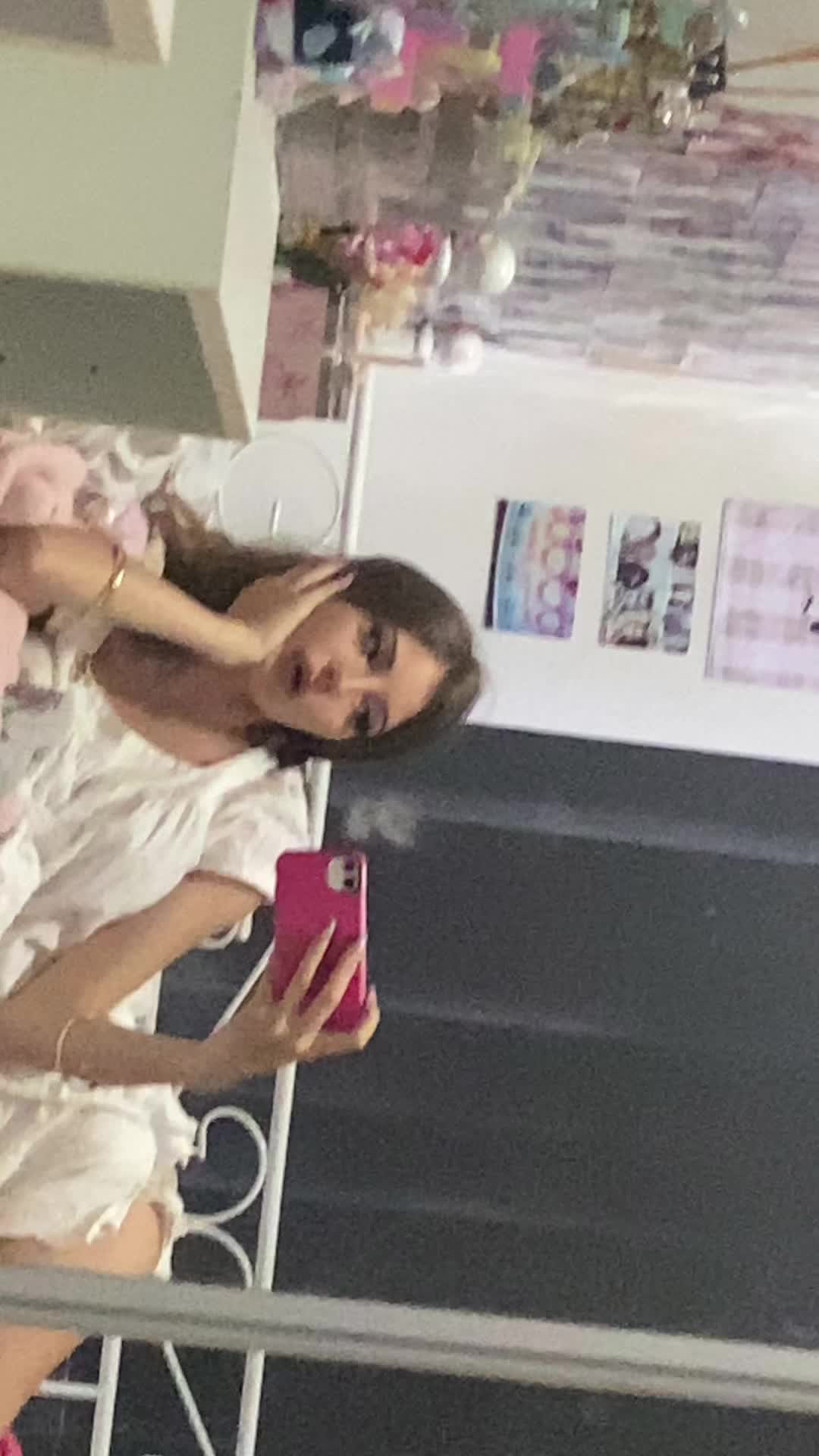 @elyssa🧁