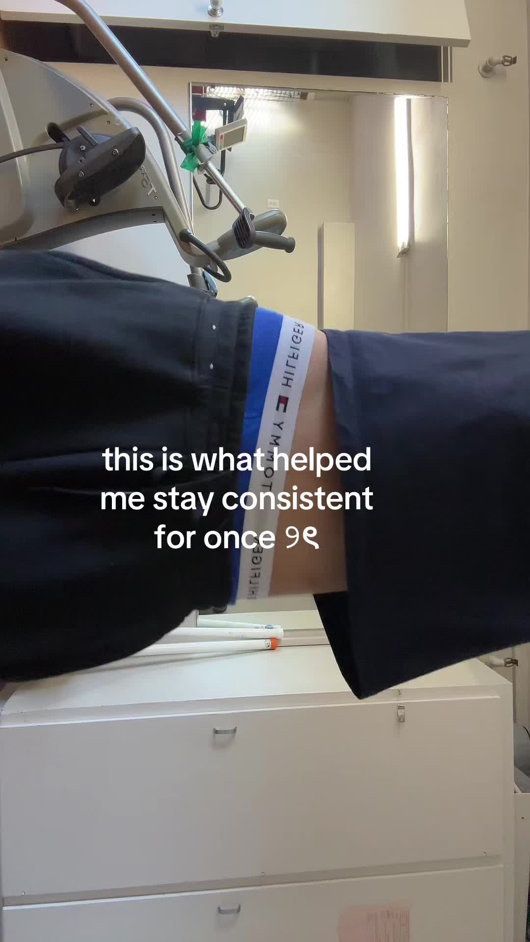 @livingdeadgirl 🐾