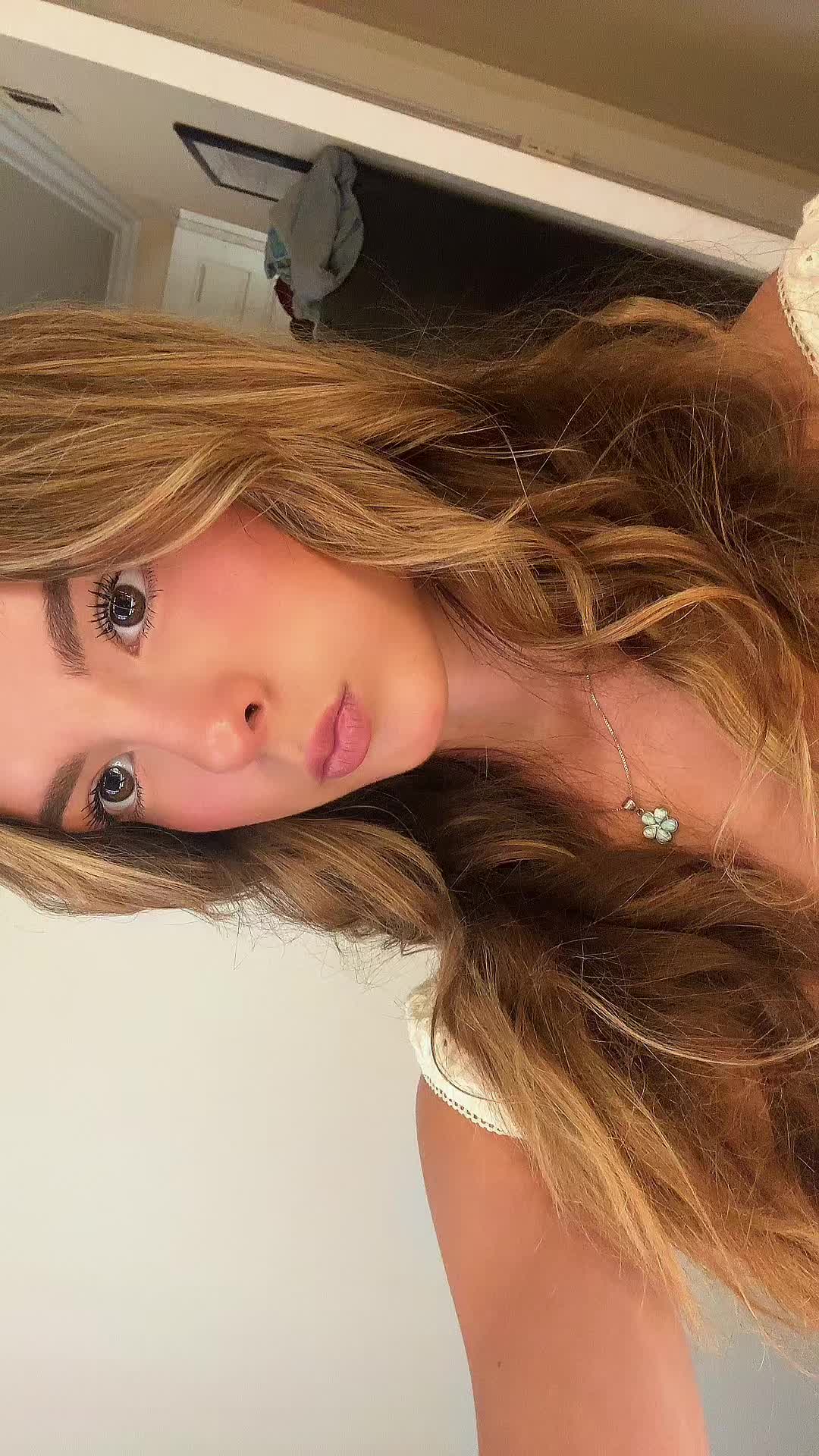 @buttcheeksjiggleee