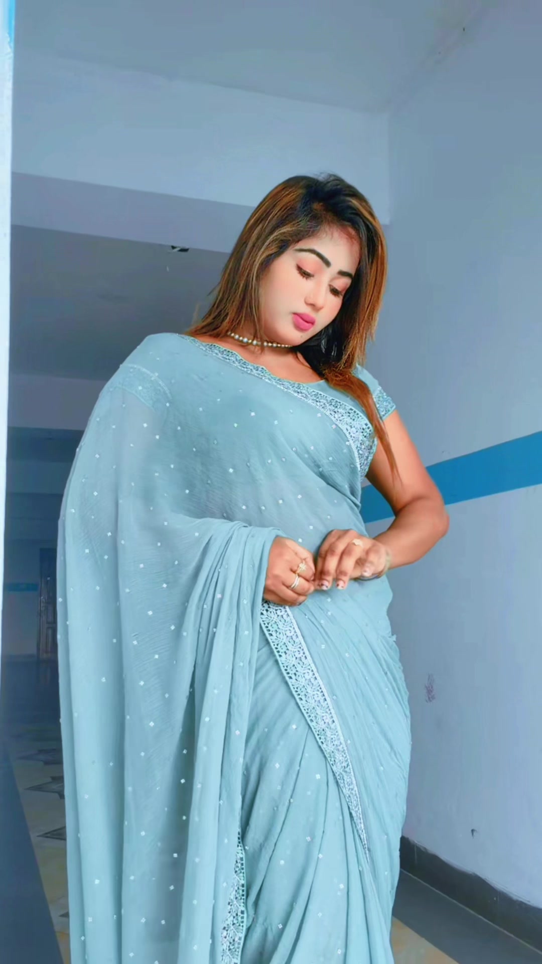 @Riyamoni