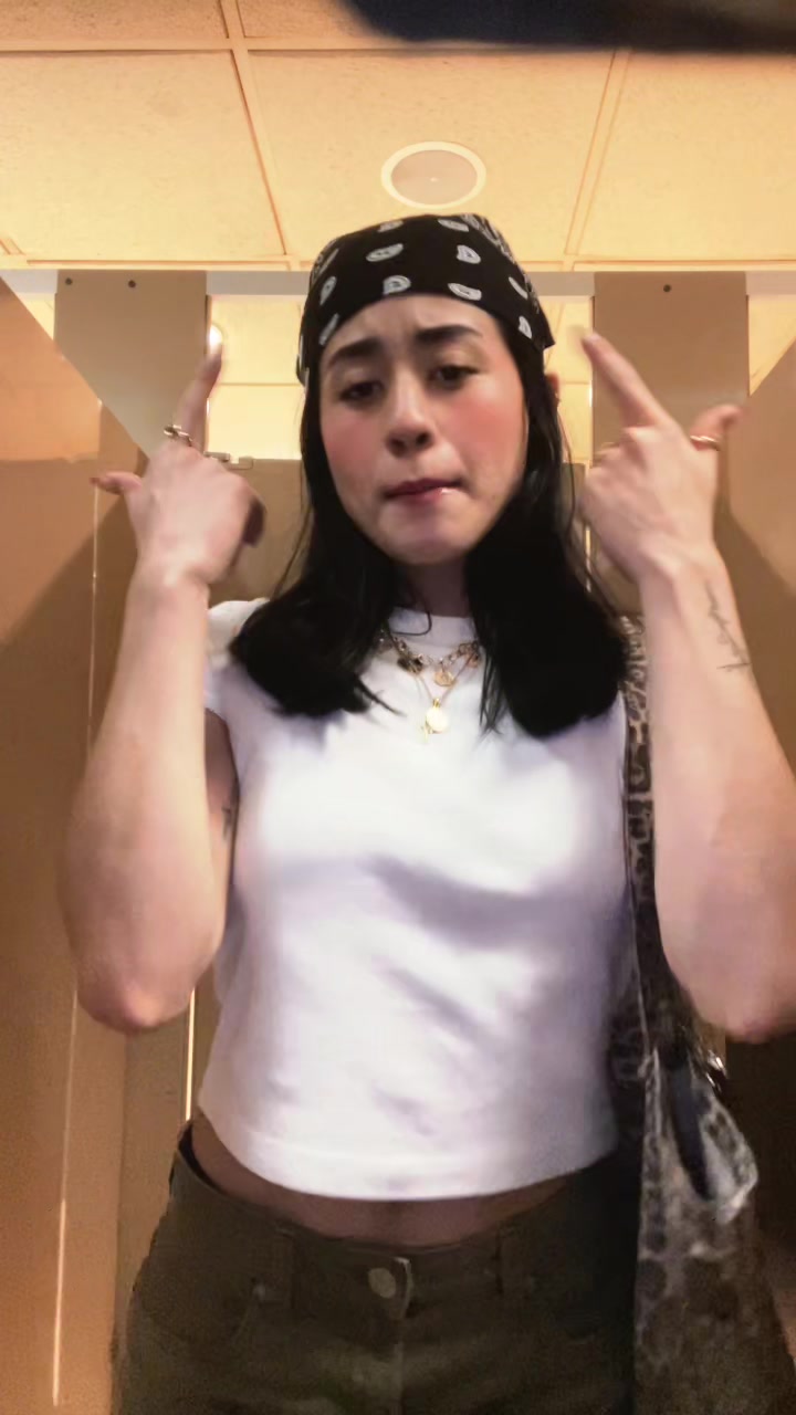 @Lara