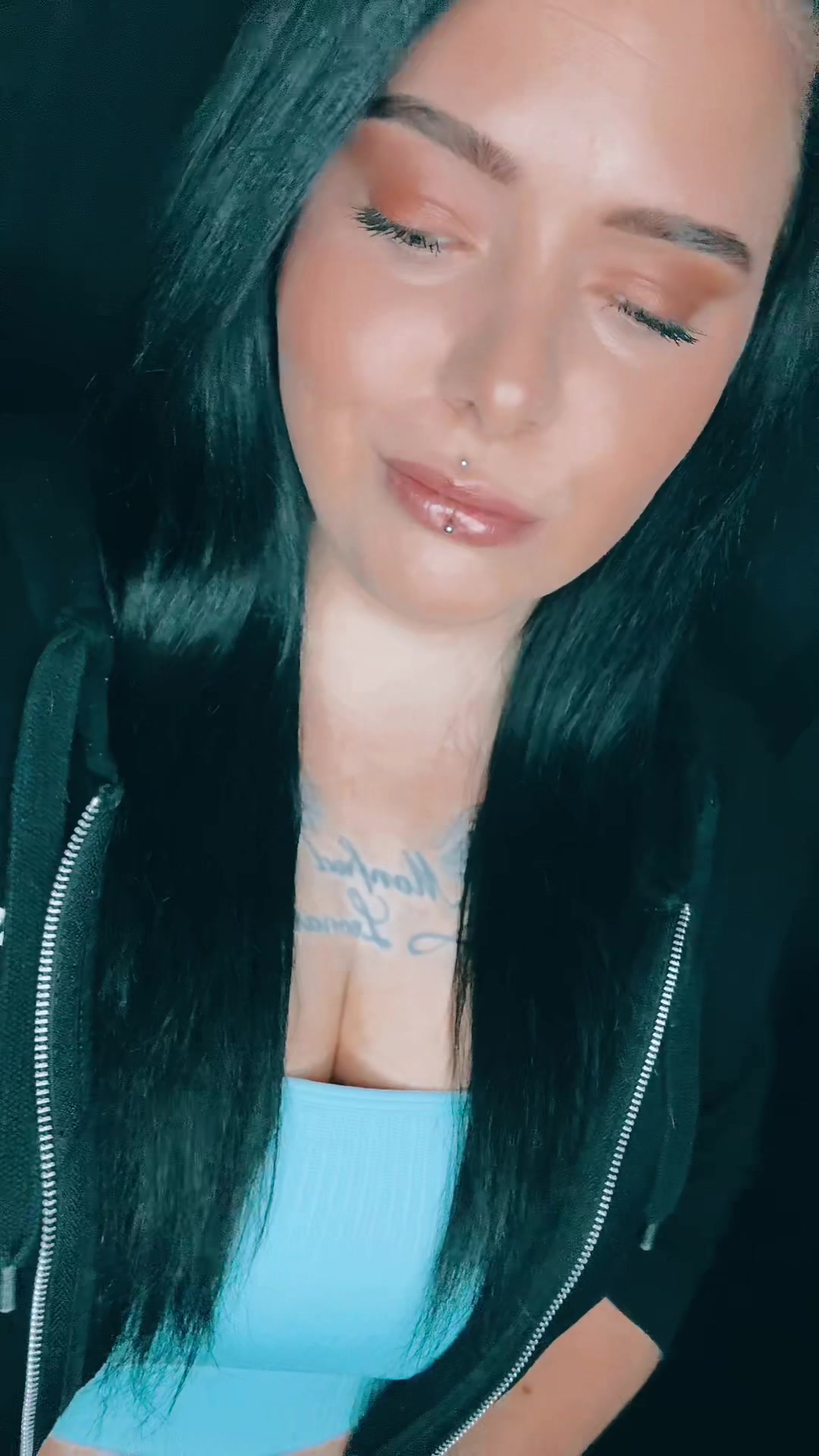 @Nana