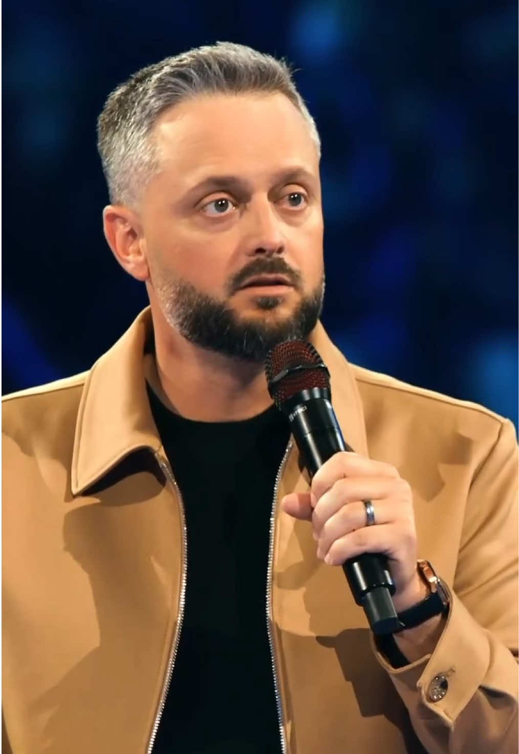 @Nate Bargatze