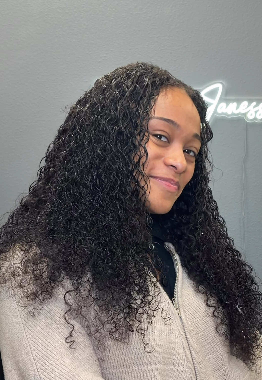 @Janessa | Vegas Hairstylist