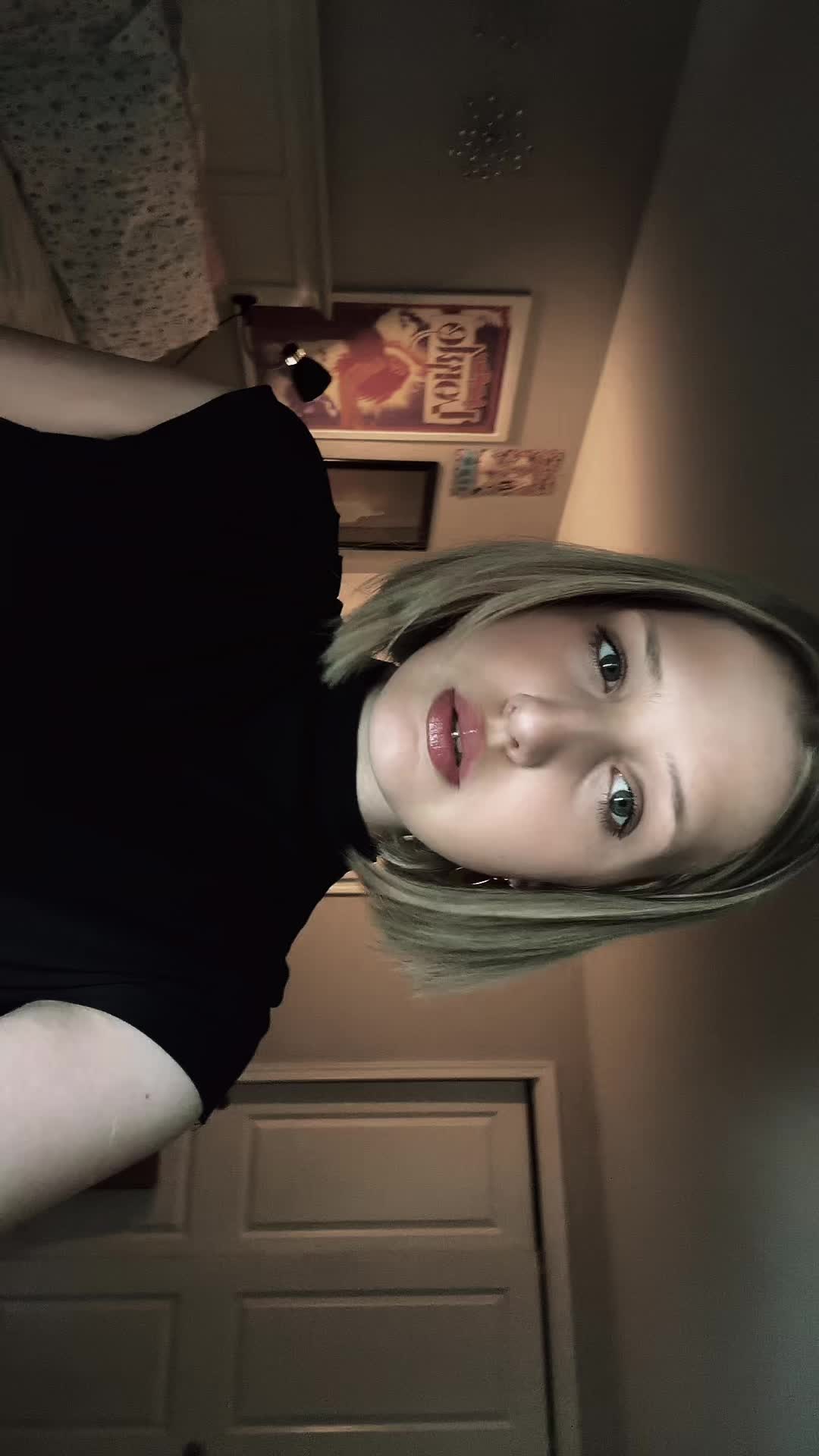 @lily