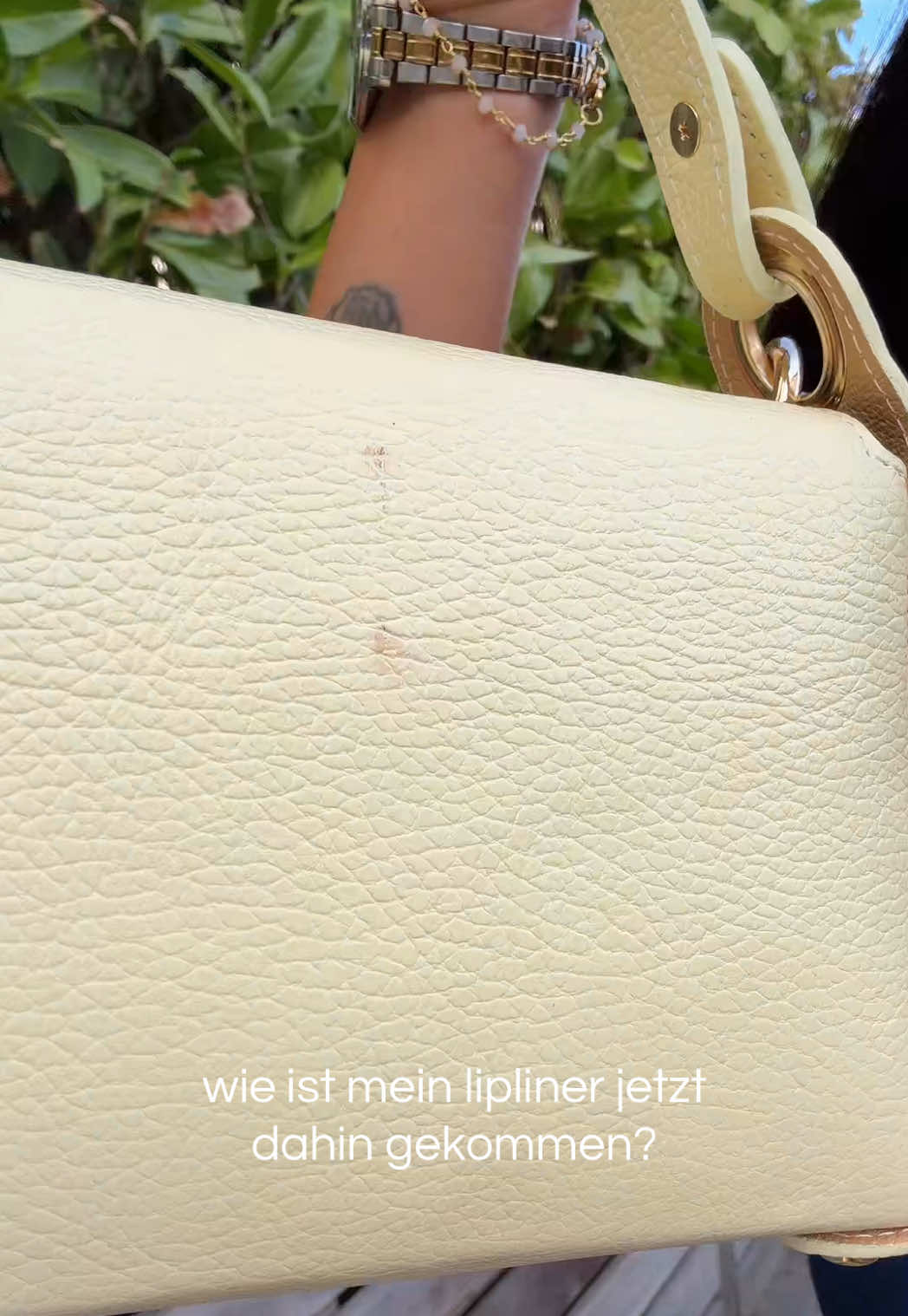 @atinaazizam