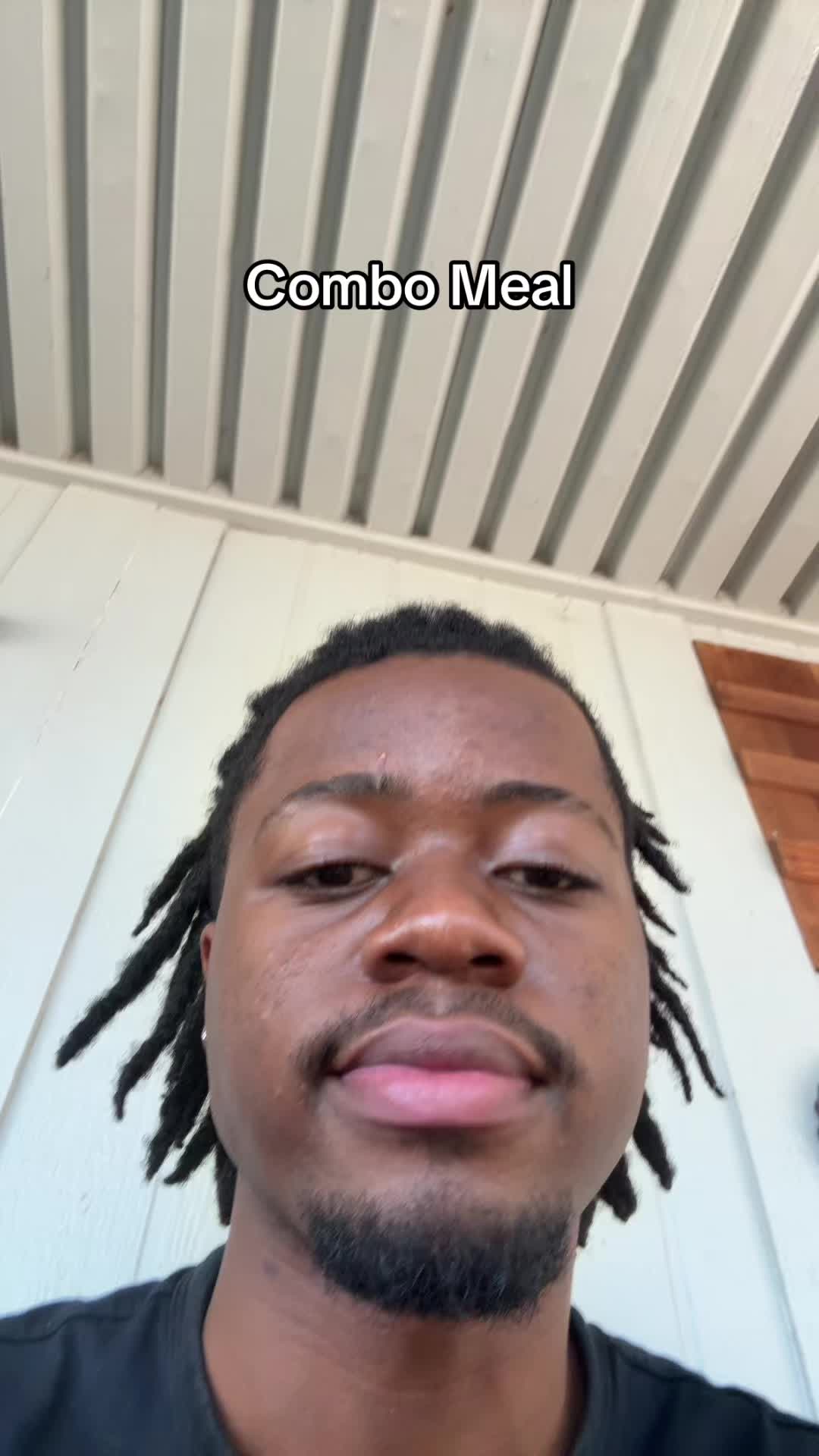 @moyoezzy