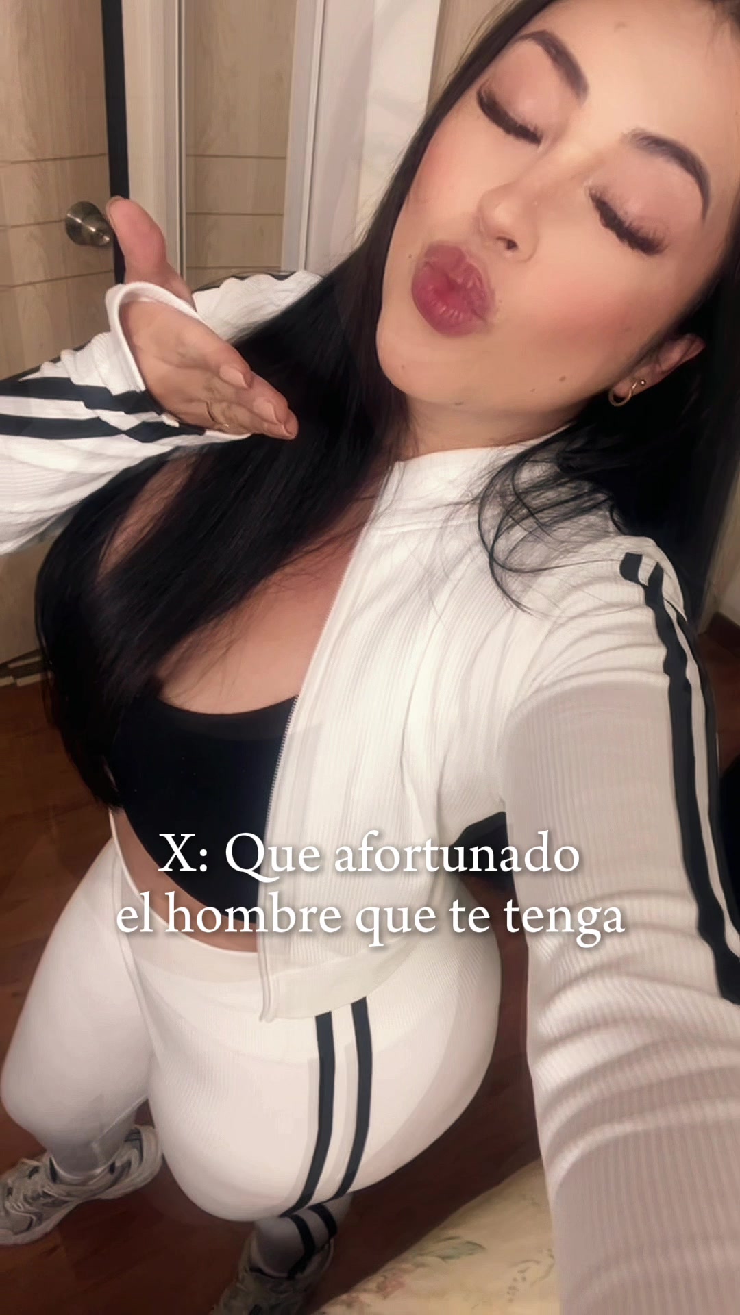 @L A U 🕵🏻&zwj;♀️🖤💀