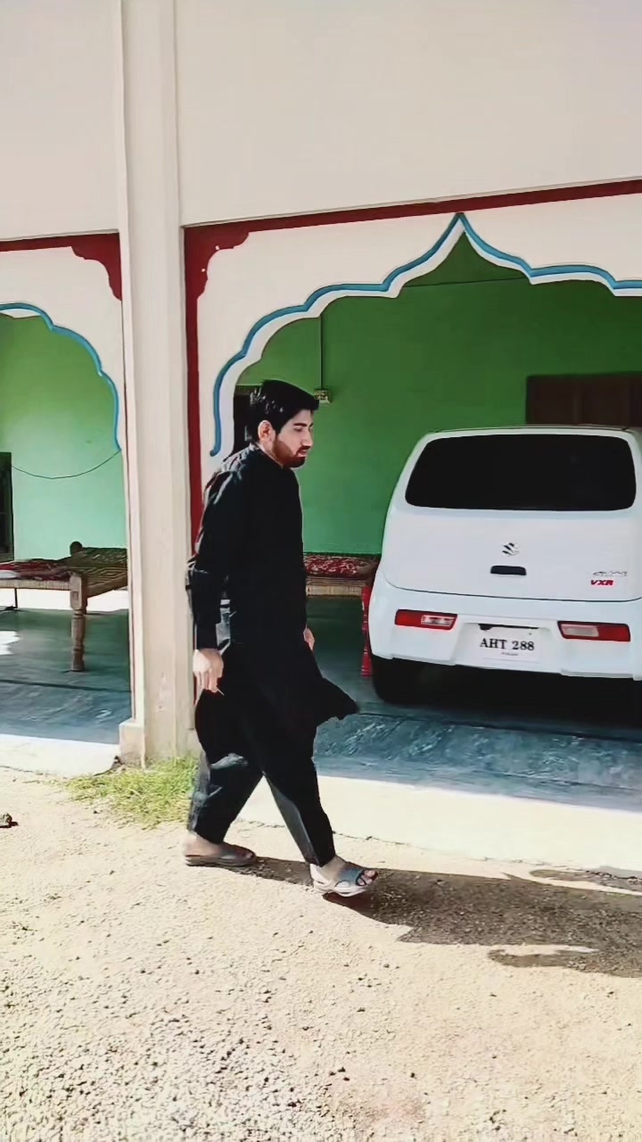 @Qaisaryar