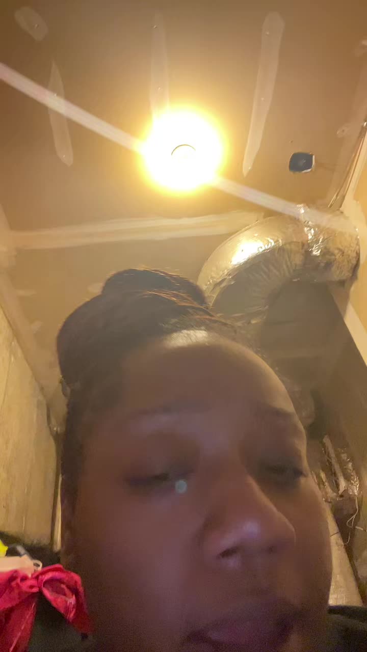 @Dee_nuggss
