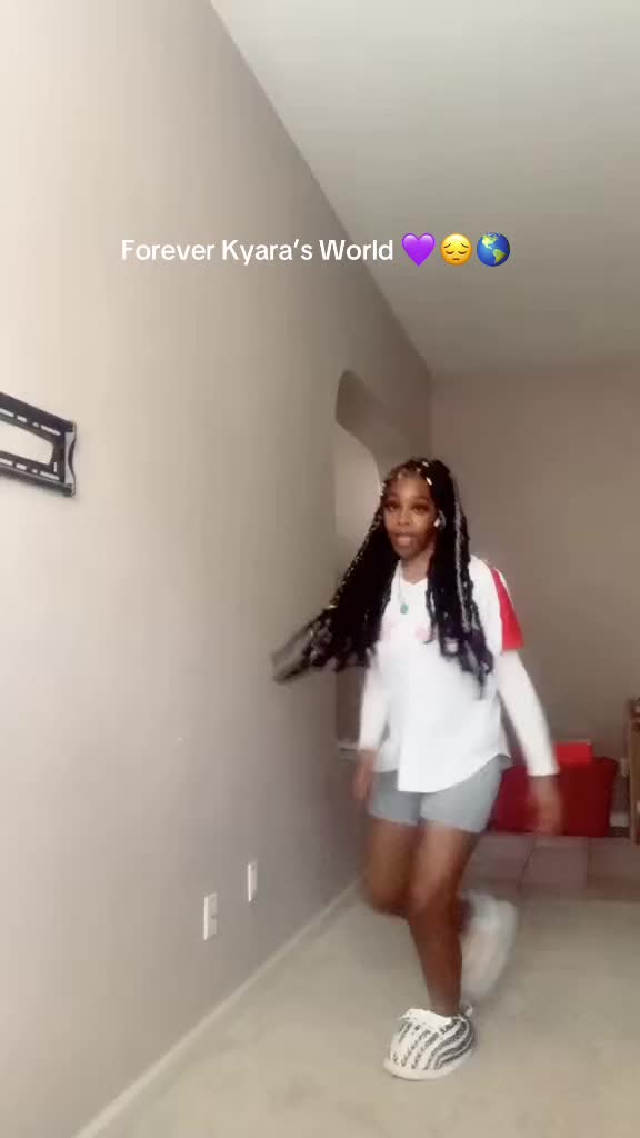 @Justice4kyara 💜