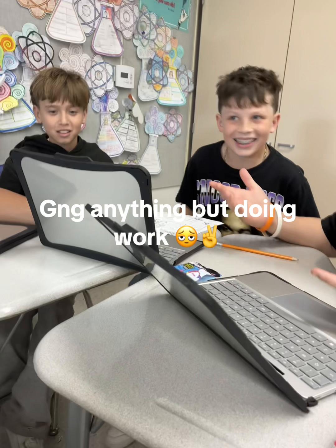 @̷K̷̷y̷̷l̷̷e̷