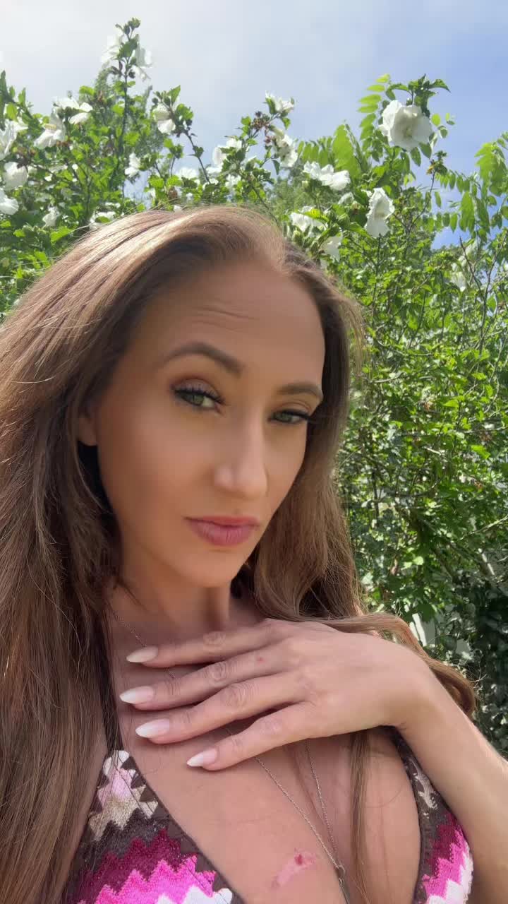 @Jamie_Rose